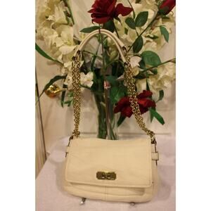 Coach Chelsea white Leather Flap Shoulder Bag Serial # 17825 (PU120